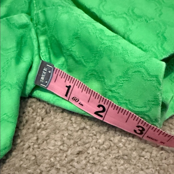 Lilly Pulitzer Vibrant Green Patterned Shorts - Picture 7 of 7